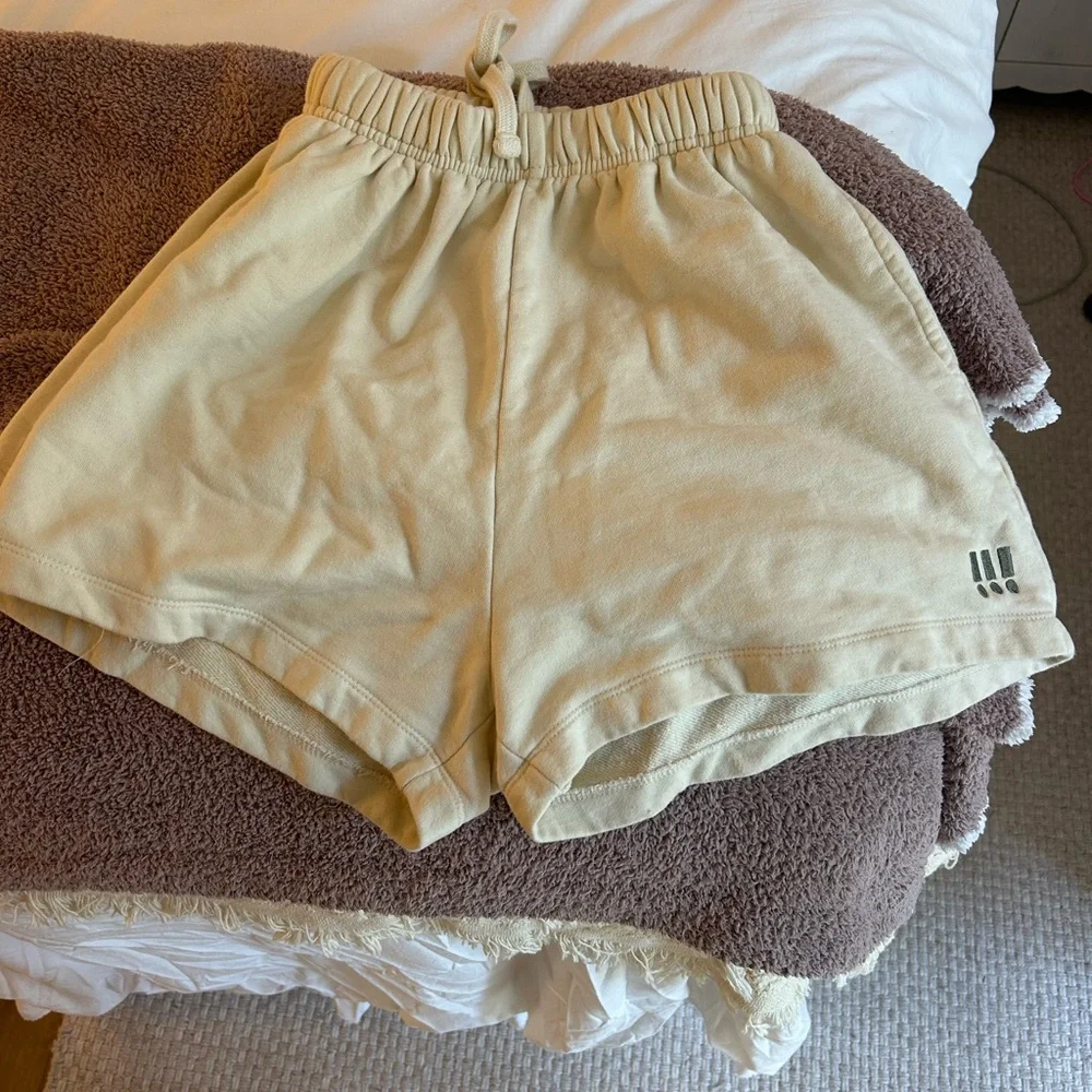 Daily Drills Cream Vintage Sweatshorts - Picture 2 of 3